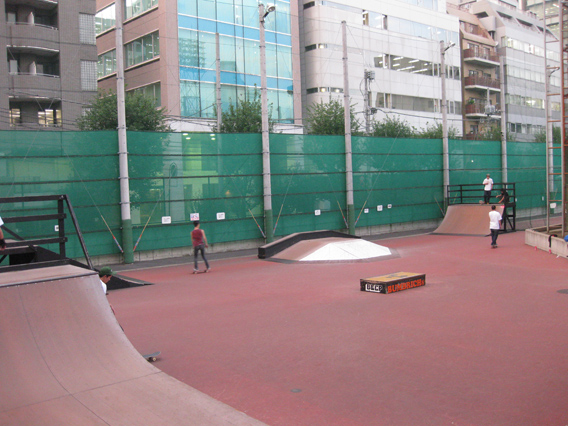 小石川運動場スケートパーク